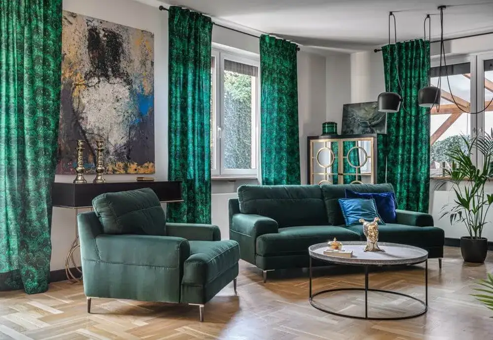 salon wenge zielona kanapa granatowa